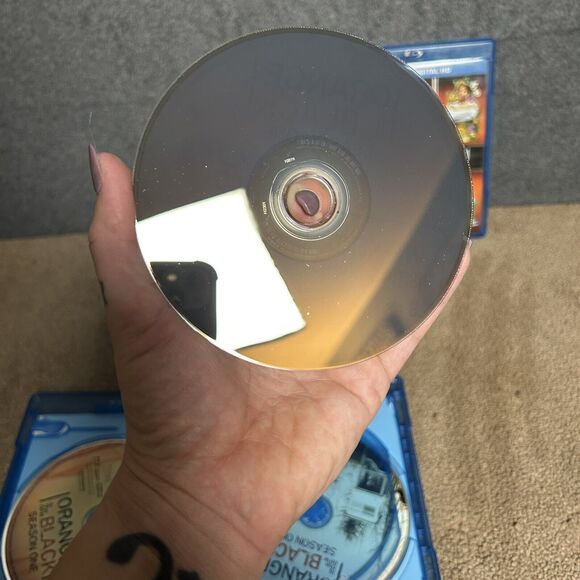 Orange is the new Black Season 1-3 on Blu-ray Pre owned - Picture 5 of 13